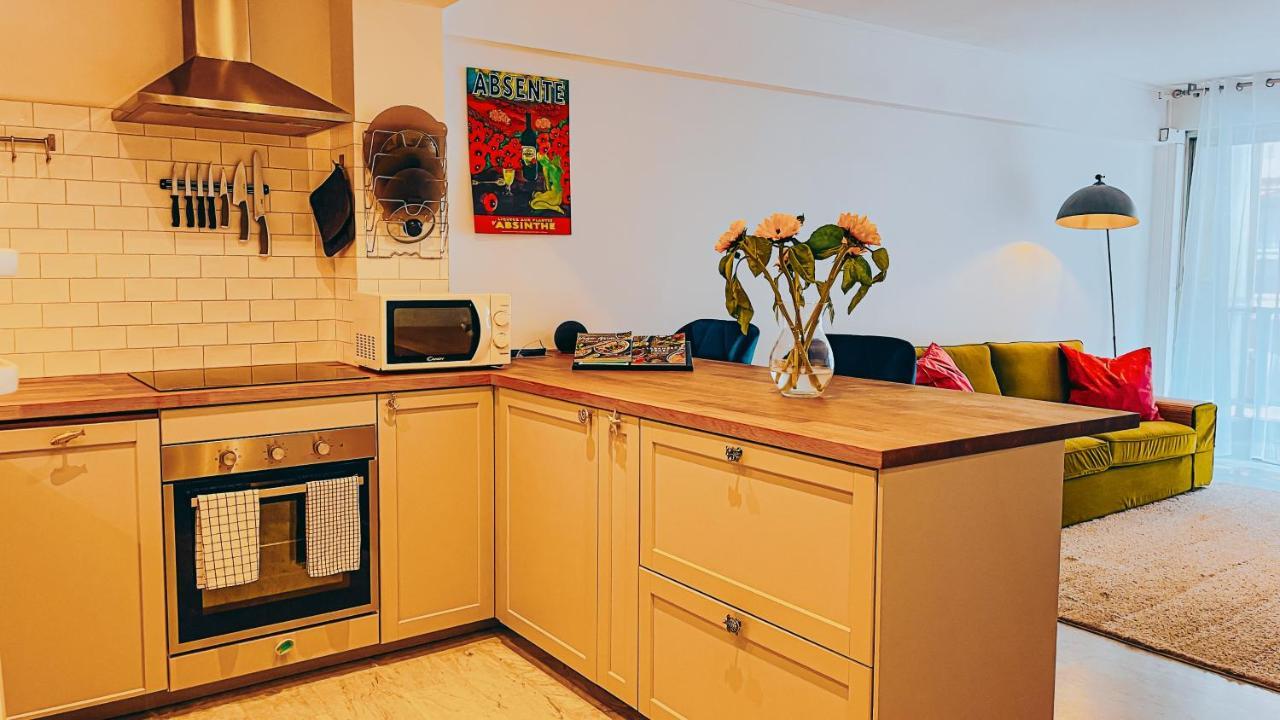 Elegant, Spacious, Central Διαμέρισμα Νίκαια Εξωτερικό φωτογραφία
