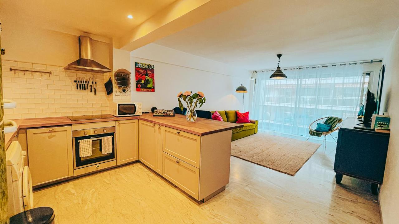 Elegant, Spacious, Central Διαμέρισμα Νίκαια Εξωτερικό φωτογραφία